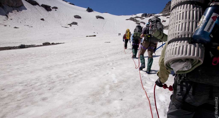mountaineering class in pacific northwest